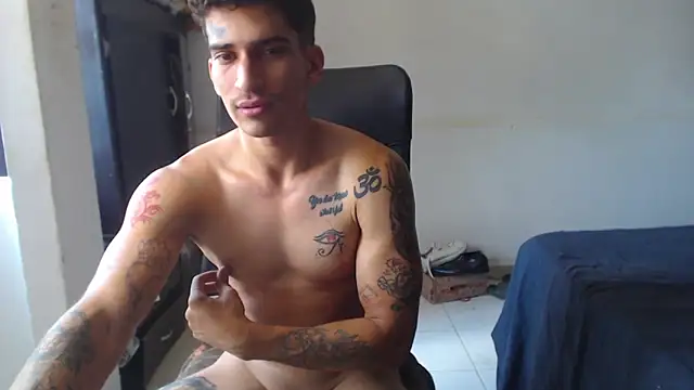 Snapshot of thebestwarrior_ chatting on 09.27.25 thebestwarrior online show from 09.27.25