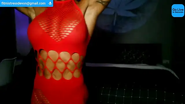 Snapshot of Devon2020 chatting on 06.28.26 Devon2020 online show from 06.28.26