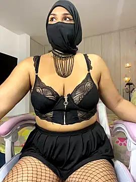 Snapshot of Jameela chatting on 12.03.24 Jameela online show from 12.03.24