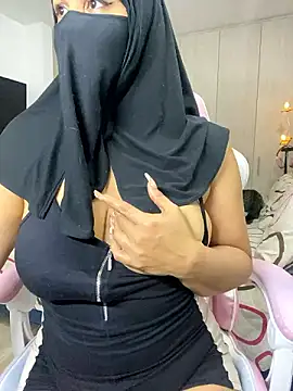 Snapshot of Jameela chatting on 12.07.24 Jameela online show from 12.07.24