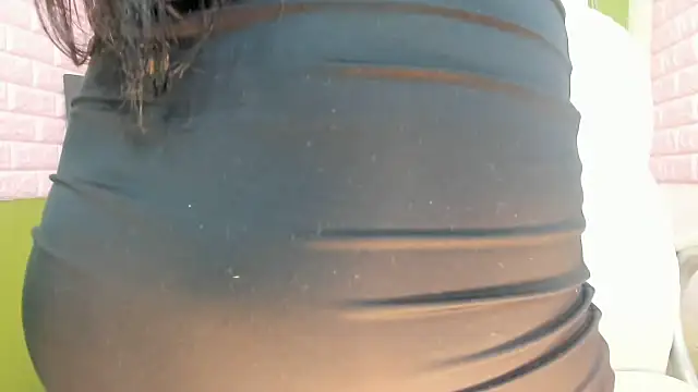 Snapshot of Jameela chatting on 01.07.25 Jameela online show from 01.07.25