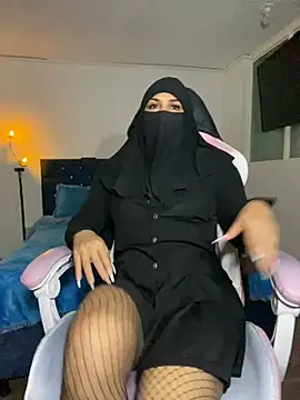 Snapshot of Jameela chatting on 02.25.25 Jameela online show from 02.25.25