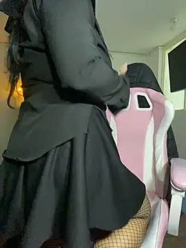 Snapshot of Jameela chatting on 02.26.25 Jameela online show from 02.26.25