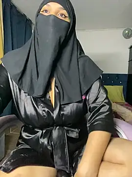 Snapshot of Jameela chatting on 03.17.25 Jameela online show from 03.17.25