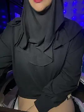 Snapshot of Jameela chatting on 09.25.25 Jameela online show from 09.25.25