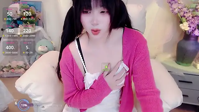 Snapshot of yoyoyo_99 chatting on 02.01.25 yoyoyo 99 online show from 02.01.25