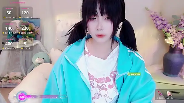 Snapshot of yoyoyo_99 chatting on 02.01.25 yoyoyo 99 online show from 02.01.25
