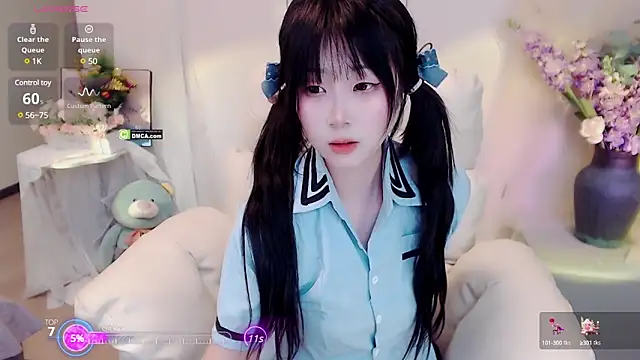 Snapshot of yoyoyo_99 chatting on 02.04.25 yoyoyo 99 online show from 02.04.25