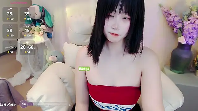 Snapshot of yoyoyo_99 chatting on 02.18.25 yoyoyo 99 online show from 02.18.25