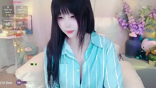 Snapshot of yoyoyo_99 chatting on 02.20.25 yoyoyo 99 online show from 02.20.25