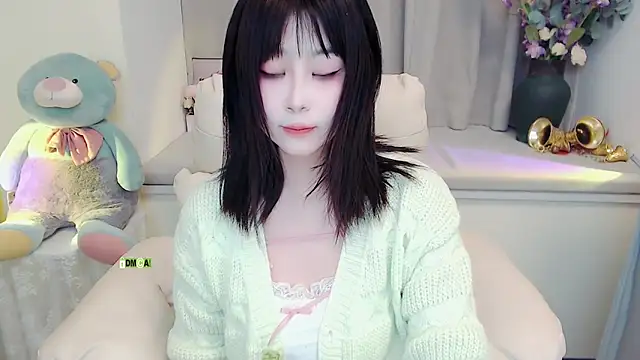 Snapshot of yoyoyo_99 chatting on 03.16.25 yoyoyo 99 online show from 03.16.25