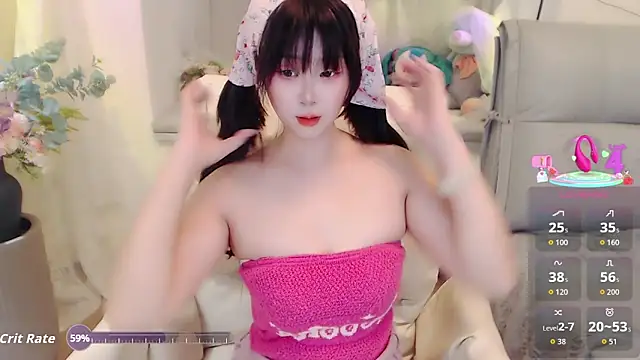 Snapshot of yoyoyo_99 chatting on 09.17.25 yoyoyo 99 online show from 09.17.25