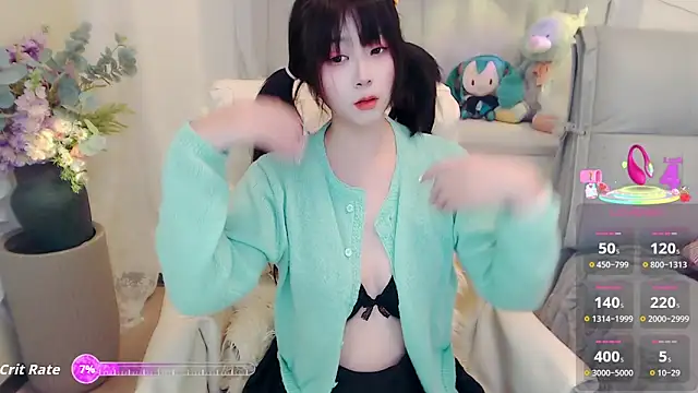 Snapshot of yoyoyo_99 chatting on 09.19.25 yoyoyo 99 online show from 09.19.25