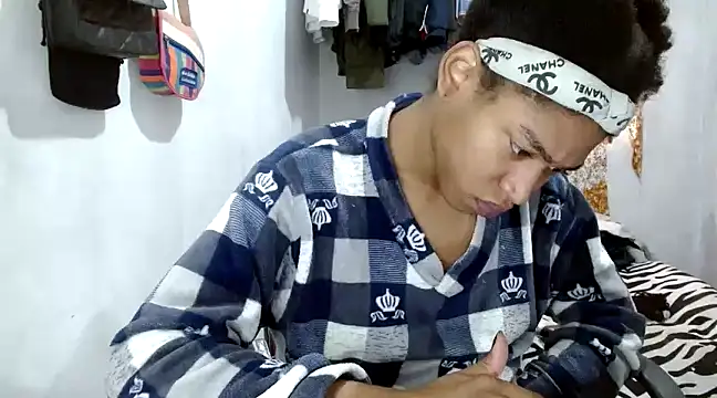 angelamarie1 online show from 03.22.25