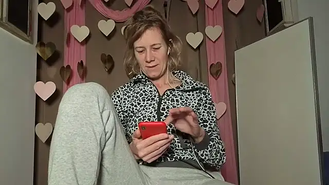 Lola Belgium online show from 02.08.26