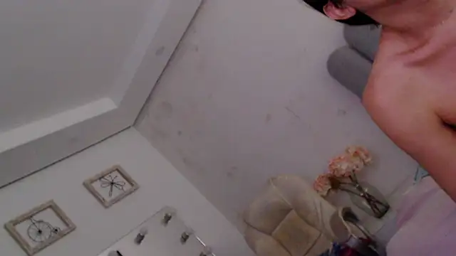 Snapshot of X6uldv8xdollxxx chatting on 01.18.26 X6uldv8xdollxxx online show from 01.18.26