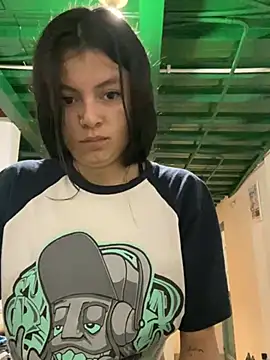 Meghan320 online show from 01.13.25