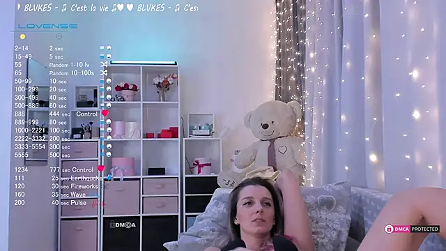 Karamelsw  online show from 02.13.25