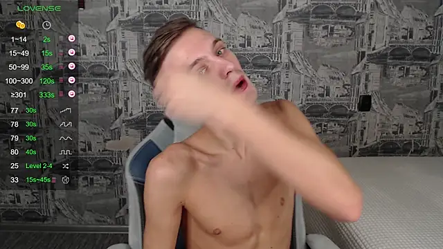 Snapshot of Oliver_Fresh chatting on 12.20.25 Oliver Fresh online show from 12.20.25