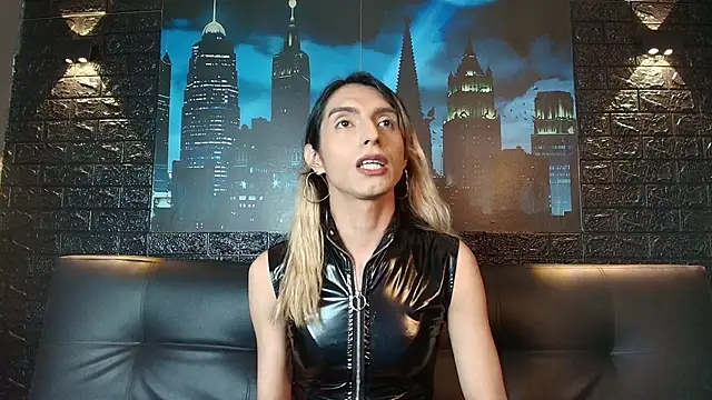 Snapshot of Victoria_Badgal_ chatting on 11.13.25 Victoria Badgal online show from 11.13.25