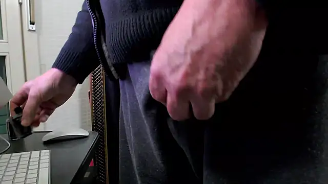 Snapshot of Unicum900 chatting on 02.20.25 Unicum900 online show from 02.20.25