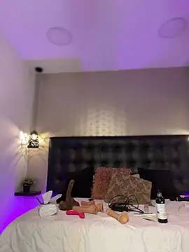 MiahWindsor online show from 06.05.26