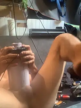 Snapshot of Likewise chatting on 02.12.26 Likewise online show from 02.12.26