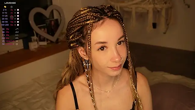 Snapshot of EmelyBenz chatting on 01.17.26 EmelyBenz online show from 01.17.26