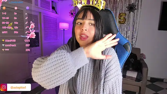 Miss Nicole online show from 01.01.25