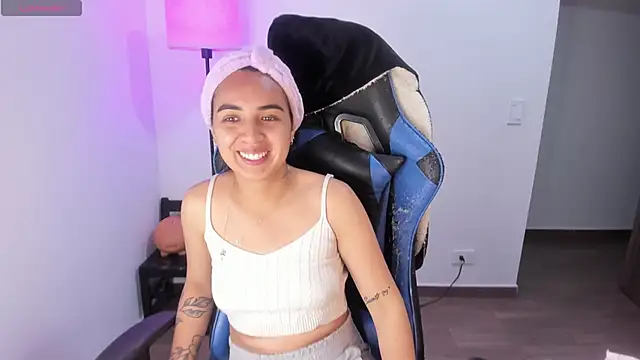 Miss Nicole online show from 11.05.25