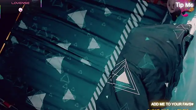 CharlotteBigCock online show from 12.20.25