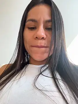 Snapshot of Reggie-Liam chatting on 02.18.26 Reggie-Liam online show from 02.18.26