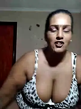 NWC4LYF online show from 04.10.26