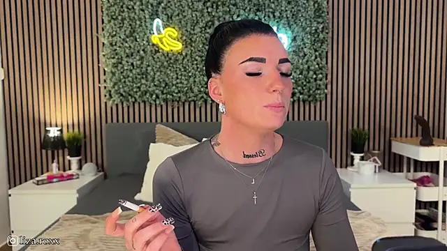 LizaRoxx online show from 10.13.25