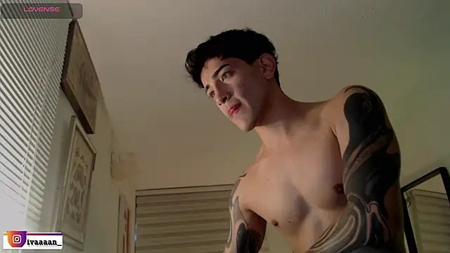 ivaaaan  online show from 04.15.26