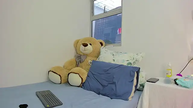 Snapshot of SEJMET_LOVE_ chatting on 12.17.24 SEJMET LOVE online show from 12.17.24