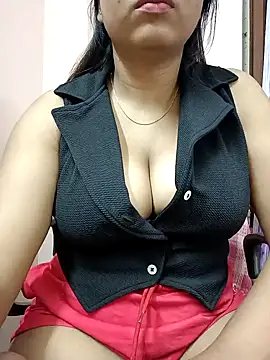 Snapshot of Nia__09 chatting on 01.13.25 Nia  09 online show from 01.13.25