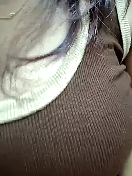 Snapshot of Nia__09 chatting on 10.08.25 Nia  09 online show from 10.08.25