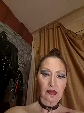 Snapshot of dominatrixredsonyja chatting on 02.09.25 dominatrixredsonyja online show from 02.09.25