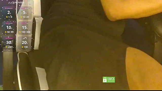 CrossyAayesha online show from 04.11.26