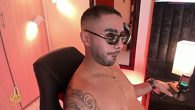 ItsMeEros online show from 10.16.25