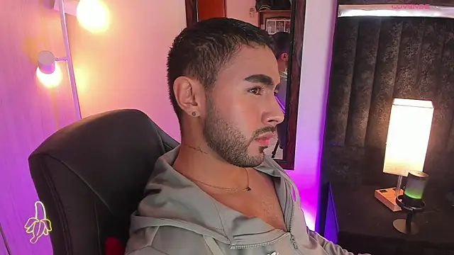 ItsMeEros online show from 11.22.25