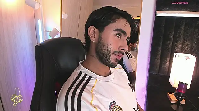 ItsMeEros online show from 05.12.26