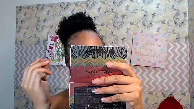 Snapshot of dirtydolltsx chatting on 11.07.25 dirtydolltsx online show from 11.07.25