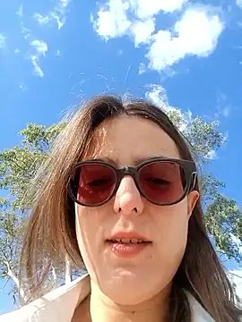 dolcehelena993 online show from 10.04.25