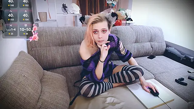 Littlepinkcat online show from 11.23.25