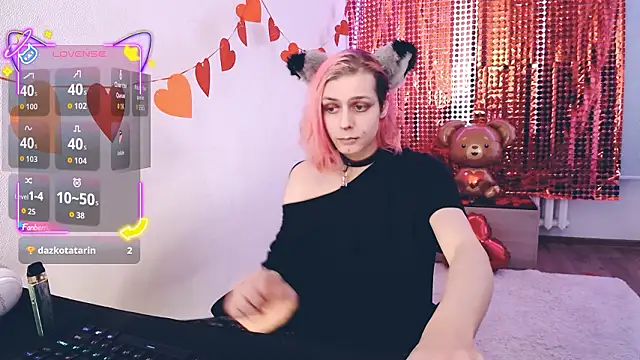 Littlepinkcat online show from 02.22.26