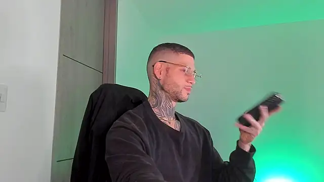  jamesleandros1 online show from 03.27.26