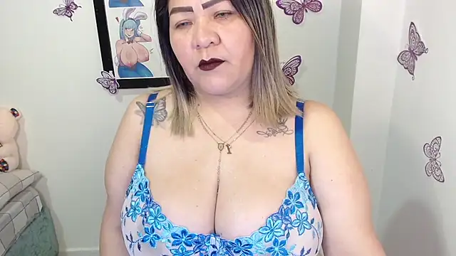 Snapshot of Dalessa_Bigtits chatting on 02.25.25 Dalessa Bigtits online show from 02.25.25