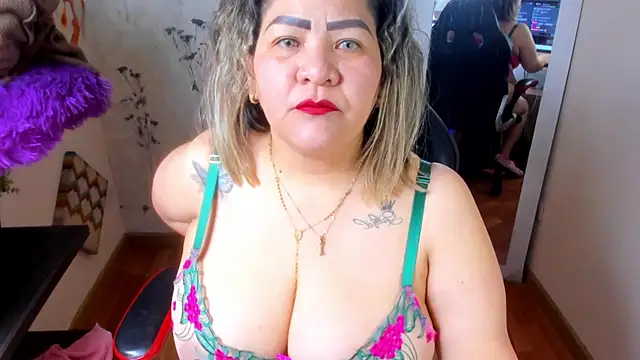 Snapshot of Dalessa_Bigtits chatting on 03.10.25 Dalessa Bigtits online show from 03.10.25